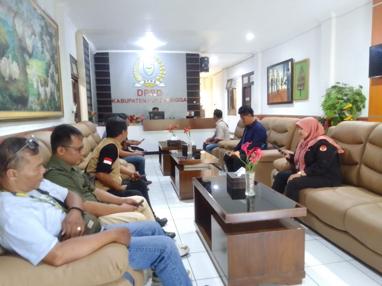 Transparansi Dipertanyakan: Wartawan Diusir dari Gedung DPRD Purbalingga