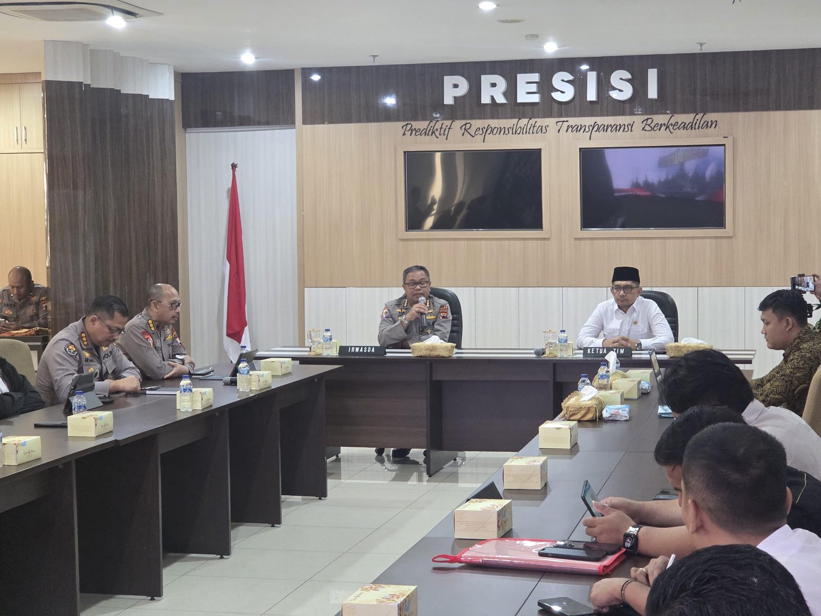 Kompolnas Apresiasi Keterbukaan Polda Jateng dalam Penanganan Kasus dan Aksi Massa