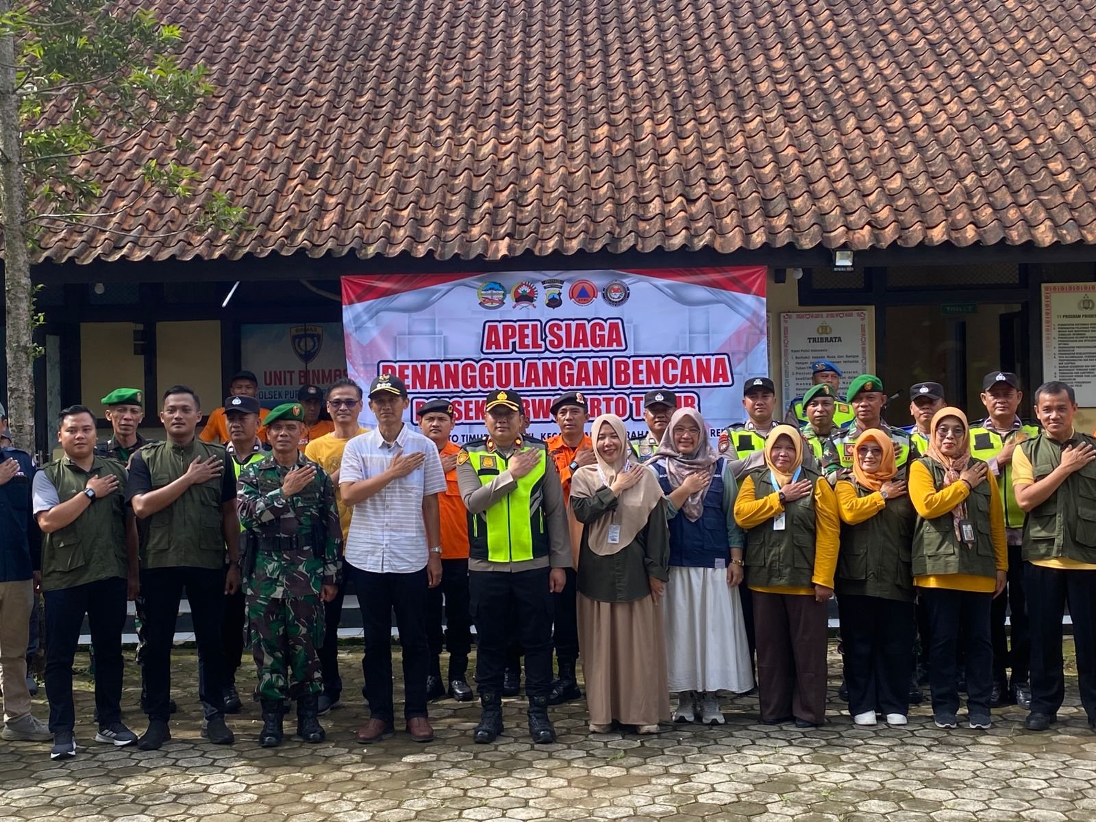 Polsek Purwokerto Timur Bersama Forkopimcam Gelar Apel Siaga Hadapi Potensi Bencana