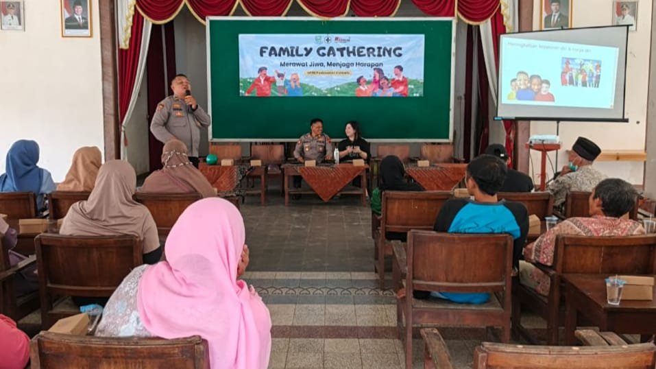 Polres Purbalingga dan Puskesmas Kutawis Berikan Edukasi Kesehatan Jiwa pada Kegiatan Family Gathering