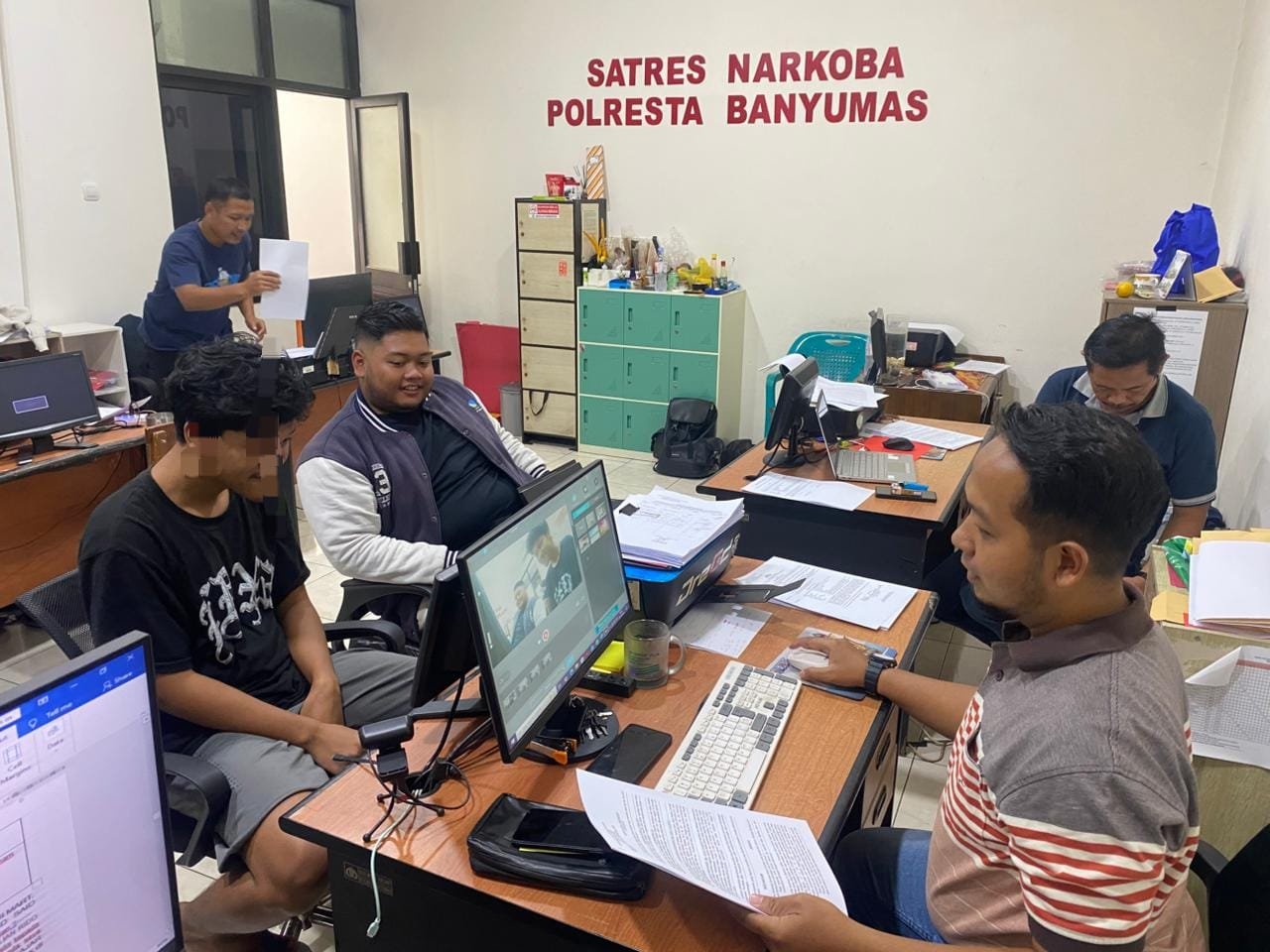 Polresta Banyumas Bongkar Sindikat Pengedar Tembakau Sintetis dan Psikotropika