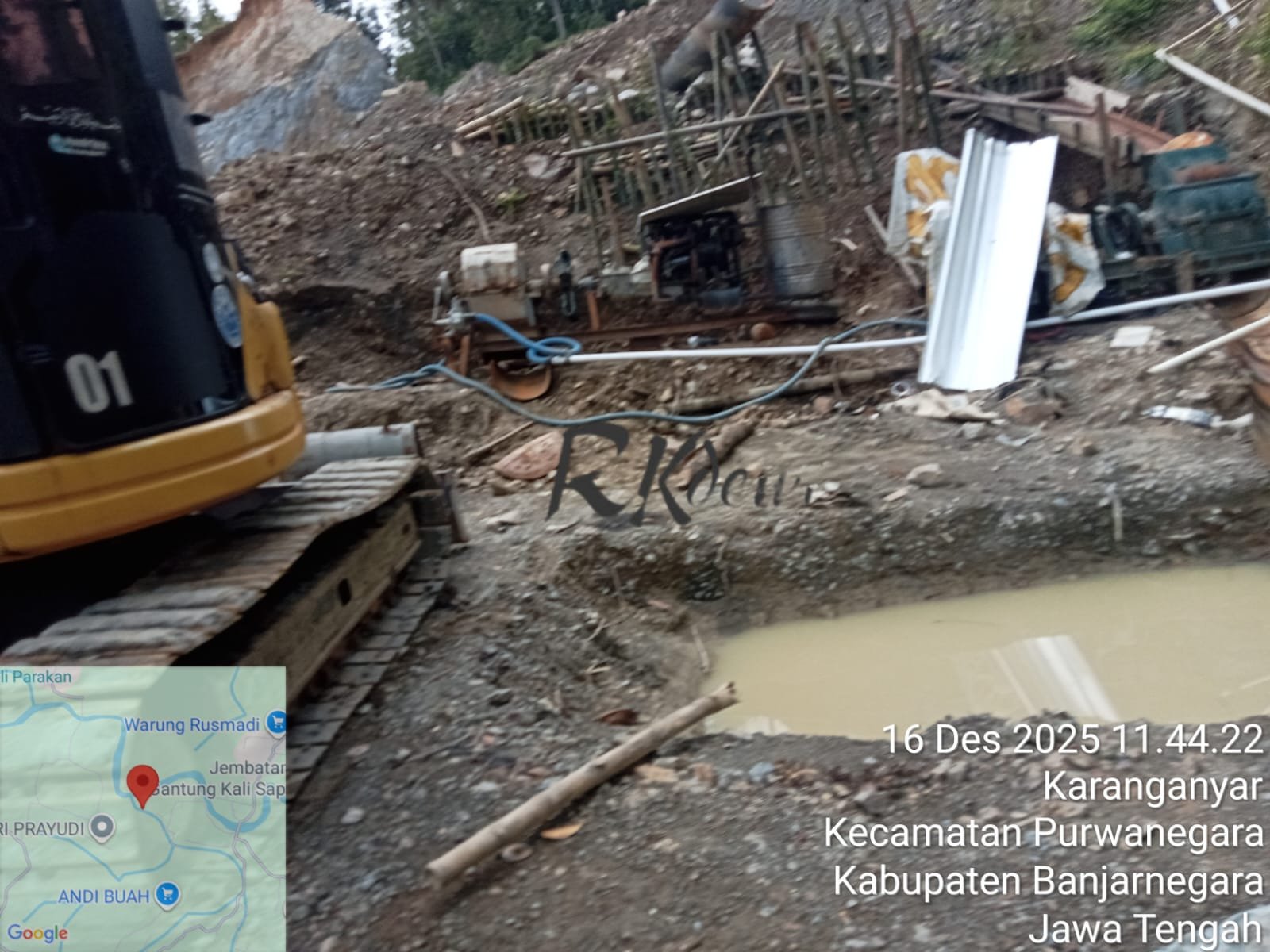 Aktivitas Tambang Pasir Diduga Ilegal di Banjarnegara Masih Beroperasi Meski Terpasang Garis Polisi.