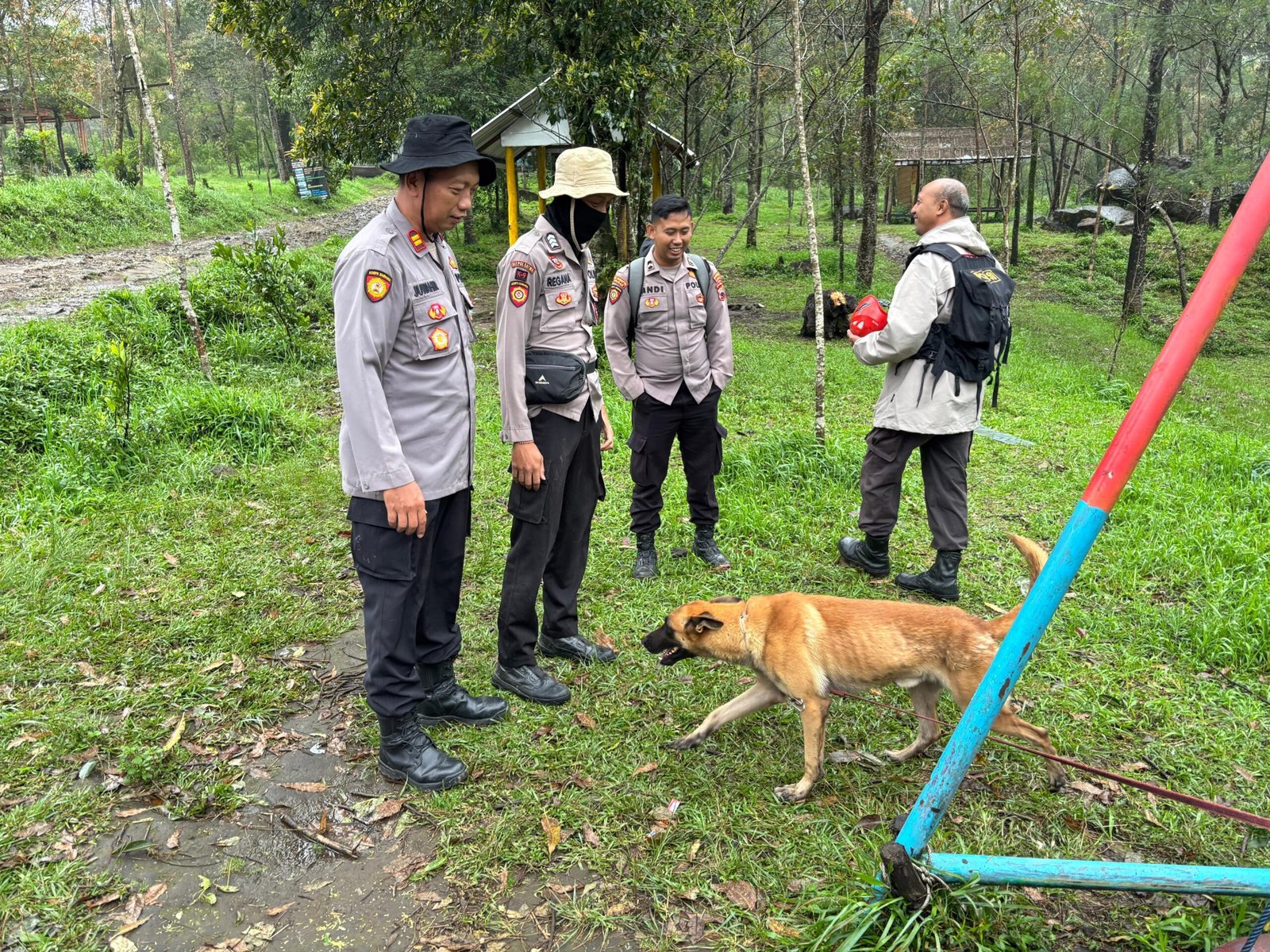 Pendaki Hilang di Bukit Mongkrang, Polri Kerahkan 150 Personel hingga Anjing Pelacak