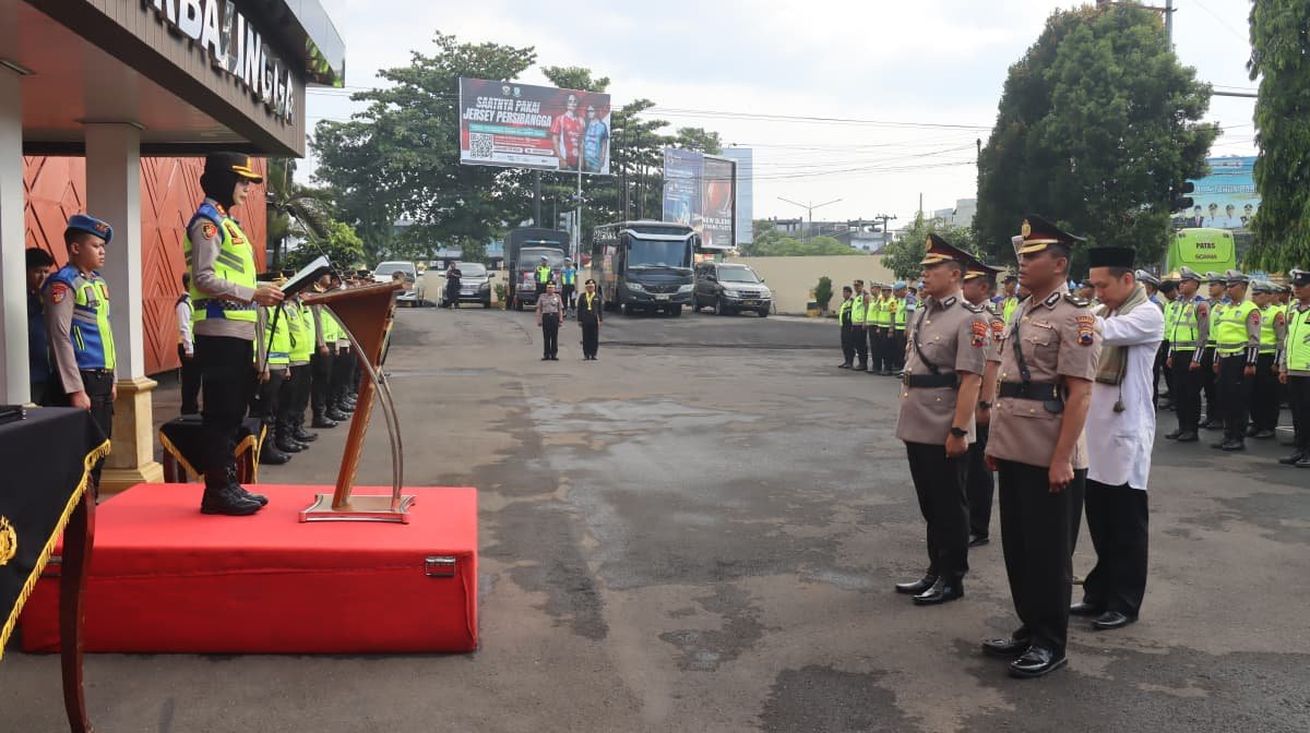 Polres Purbalingga Gelar Upacara Sertijab, Kenaikan Pangkat dan Wisuda Purnabakti