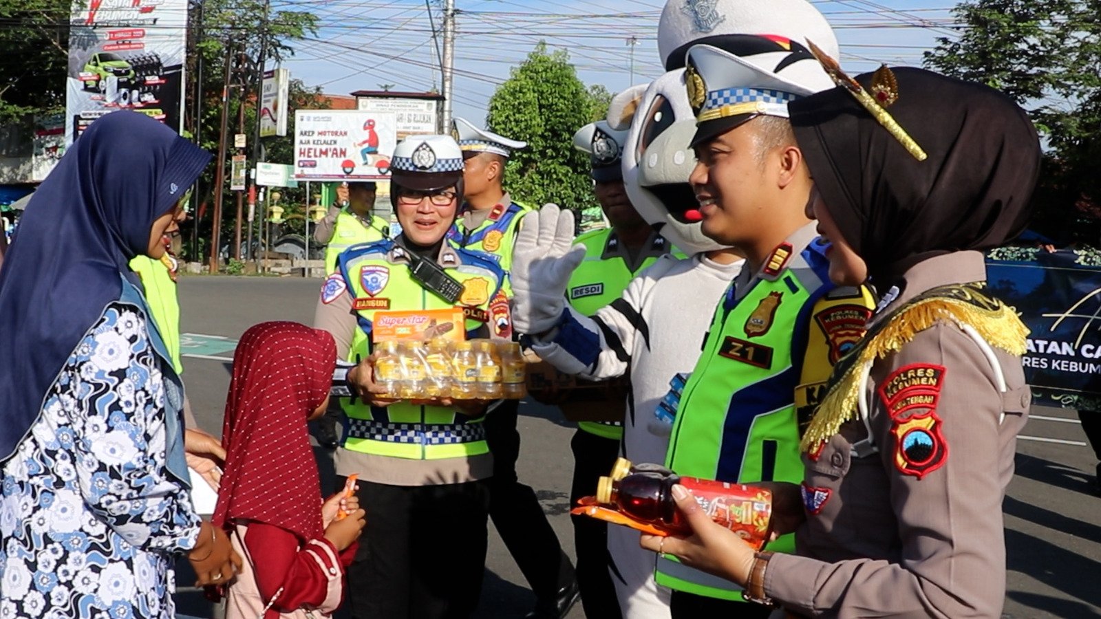 Satlantas Polres Kebumen Gelar Art Policing di CFD, Edukasi Keselamatan Lalu Lintas Secara Humanis