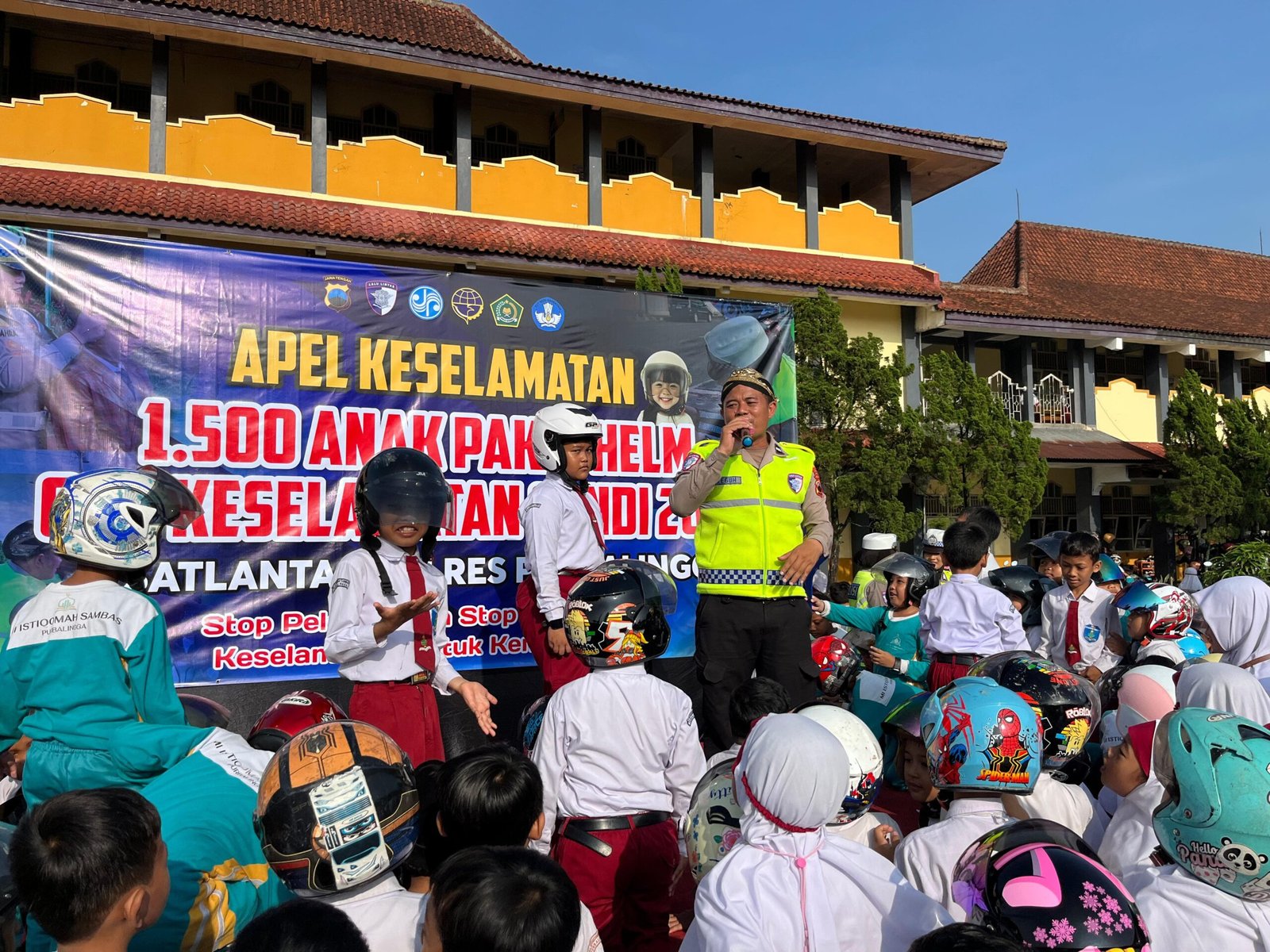 Polres Purbalingga Gelar Kampanye Keselamatan, 1.500 Pelajar Pakai Helm