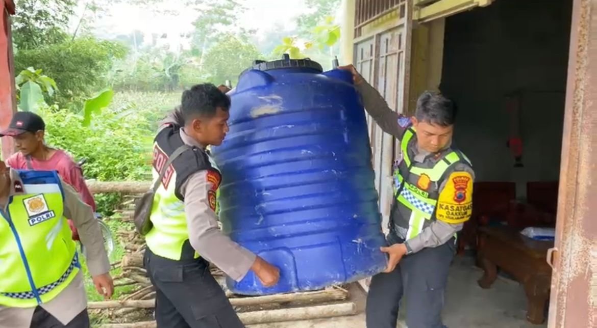 Tanah Bergerak di Padasari Tegal, 2.546 Warga Mengungsi, Polisi Jaga Pengamanan dan Logistik