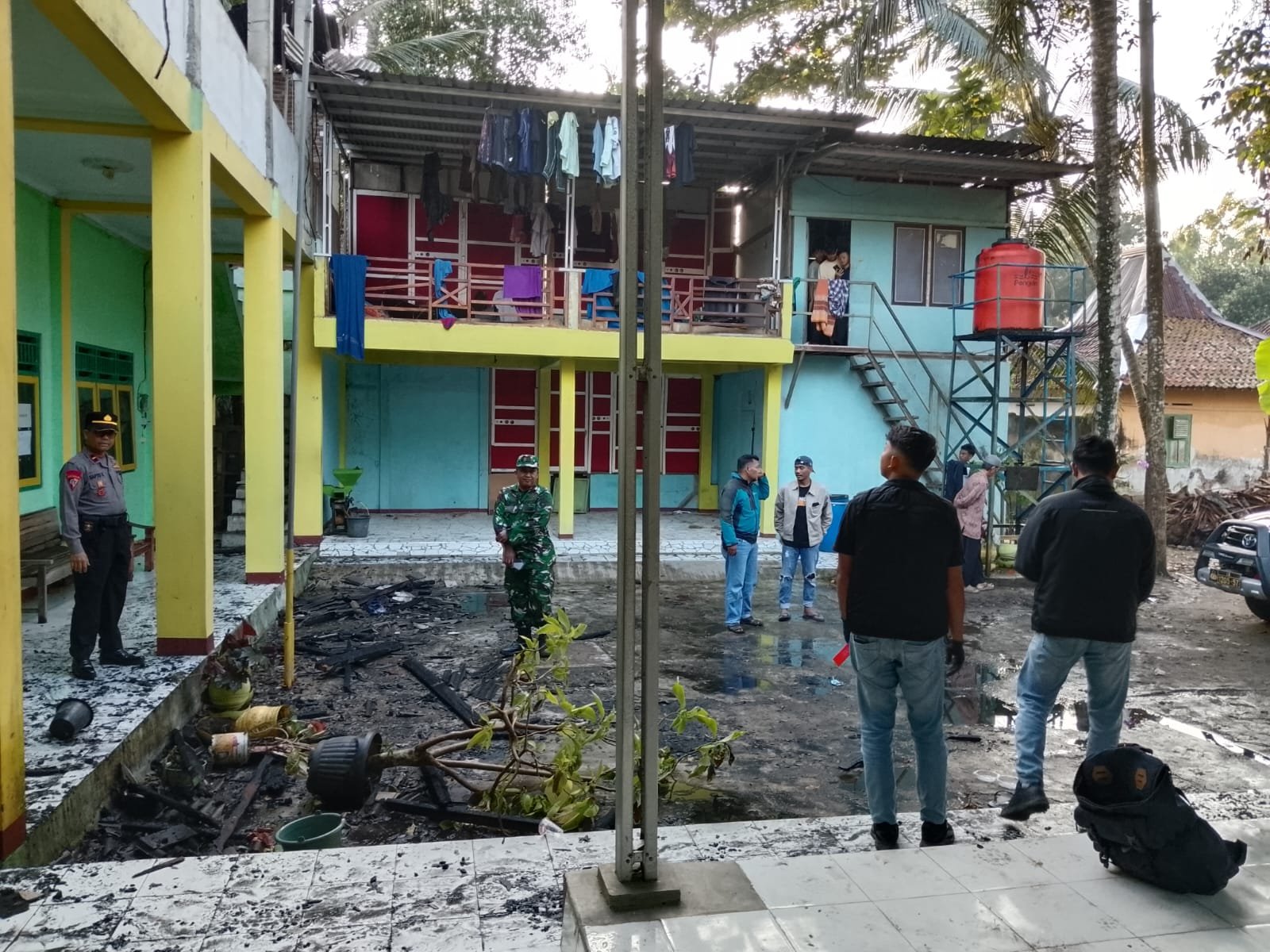 Kebakaran Hanguskan Lantai Dua Ponpes Assidiqiyah Puring