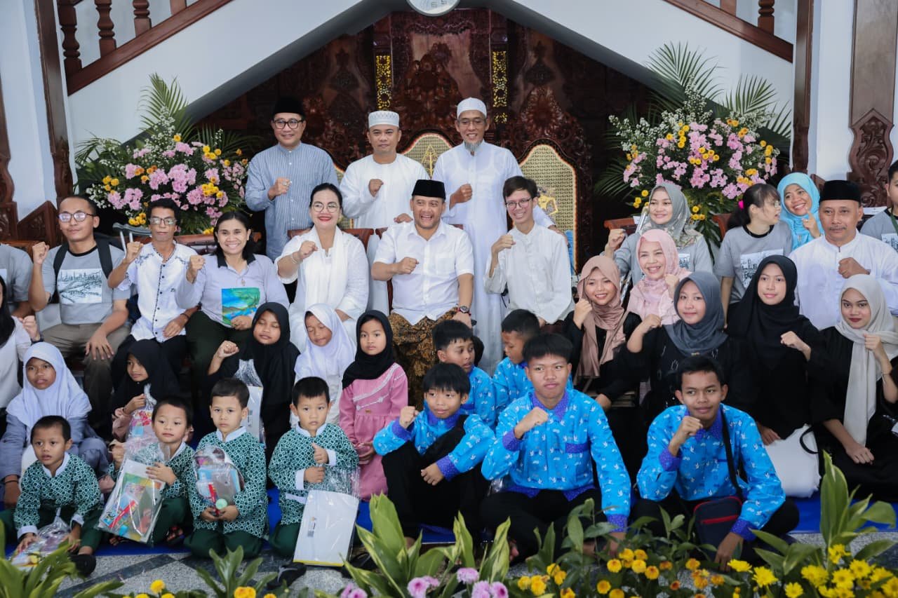 Senyum di Hari Raya, Anak Panti dan Difabel Nikmati Lebaran Bersama Gubernur