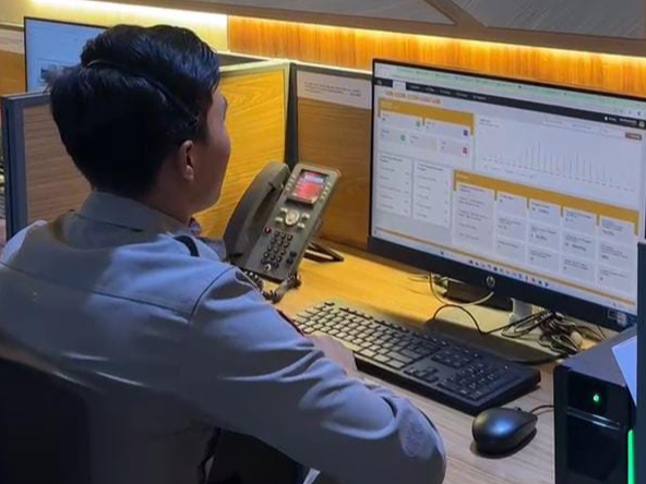 Operator 110 Polresta Cilacap Tetap Siaga Layani Masyarakat di Tengah Suasana Lebaran