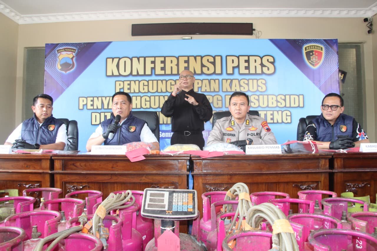 Polda Jateng Bongkar Praktik Oplosan LPG Bersubsidi Beromzet Rp.1 Miliar per Bulan