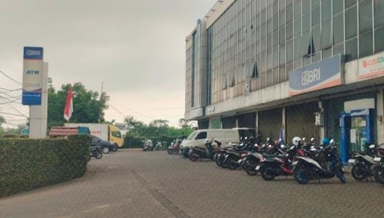 Petugas Parkir Liar di Serua Indah Diduga Arogan, Warga Keluhkan Pungutan di Area Publik