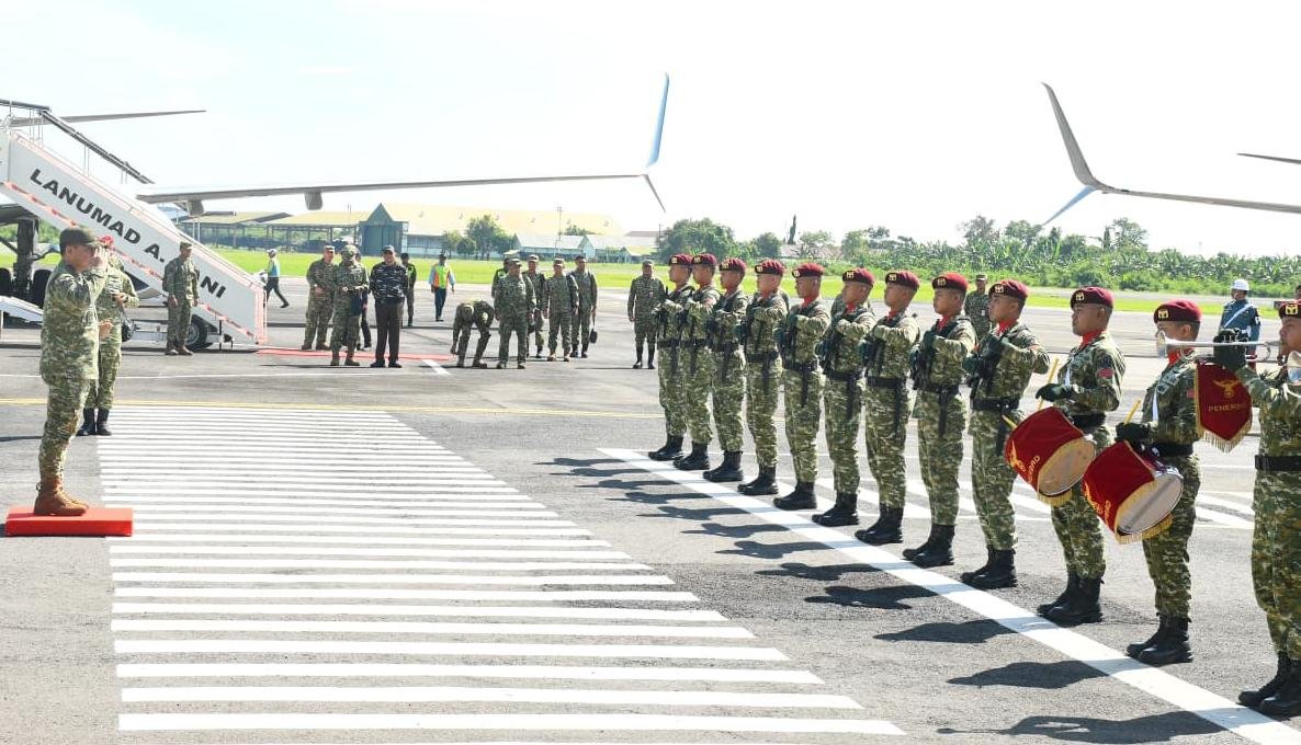 Kunjungan Menteri Pertahanan RI Dan Panglima TNI Tinjau Latihan Operasi Laut Gabungan 2026 Didampingi Pangdam IV / Diponegoro