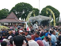 Kirab Gunungan Meriahkan HUT ke – 455 Banjarnegara, Ribuan Warga Tumpah Ruah