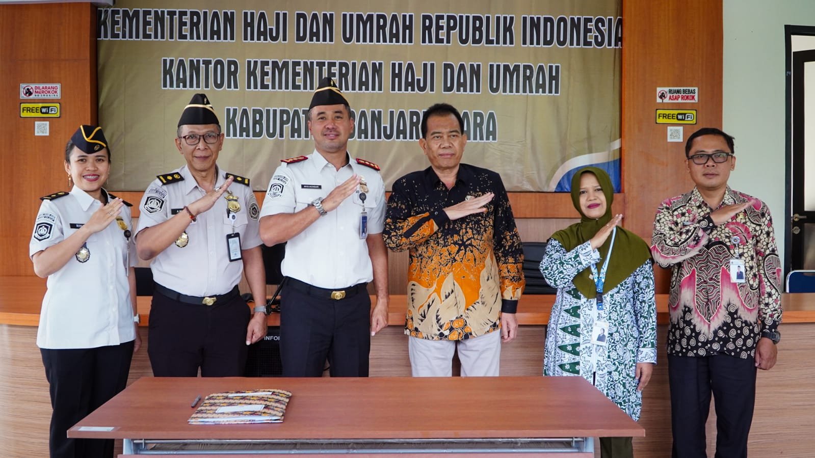 Imigrasi Cilacap Gandeng Kemenhaj Banjarnegara, Layanan “Haji On The Spot” Permudah Pengurusan Paspor