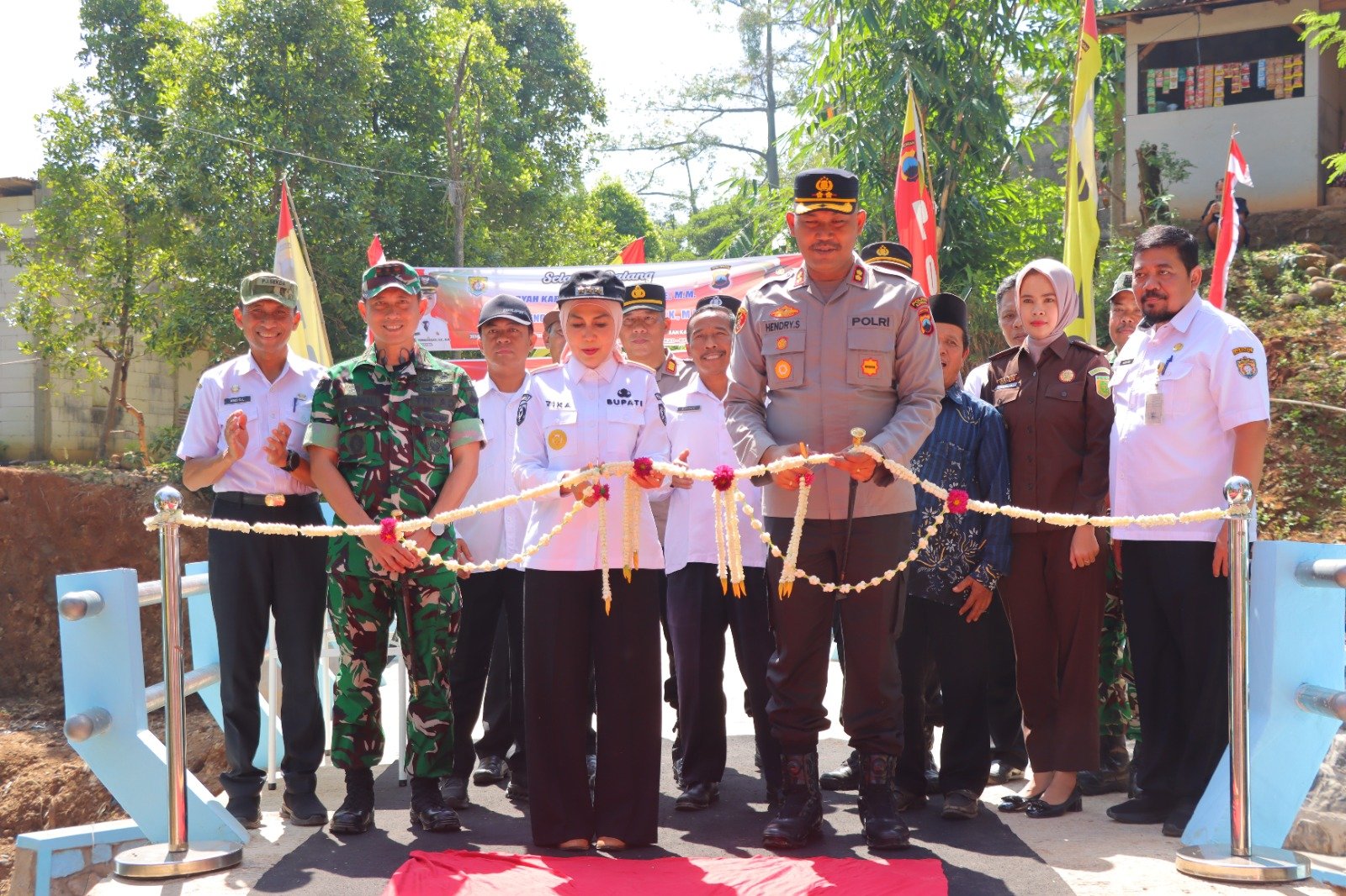 Kapolres Kendal Resmikan Jembatan Merah Putih Presisi di Sidodadi, Akses Warga Kini Lebih Mudah