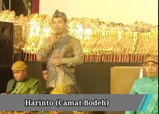 Sedekah Bumi Kesesirejo Berlangsung Semarak, Warga Tumpah Ruah Ikuti Wayang Ruwatan di Lapangan Desa