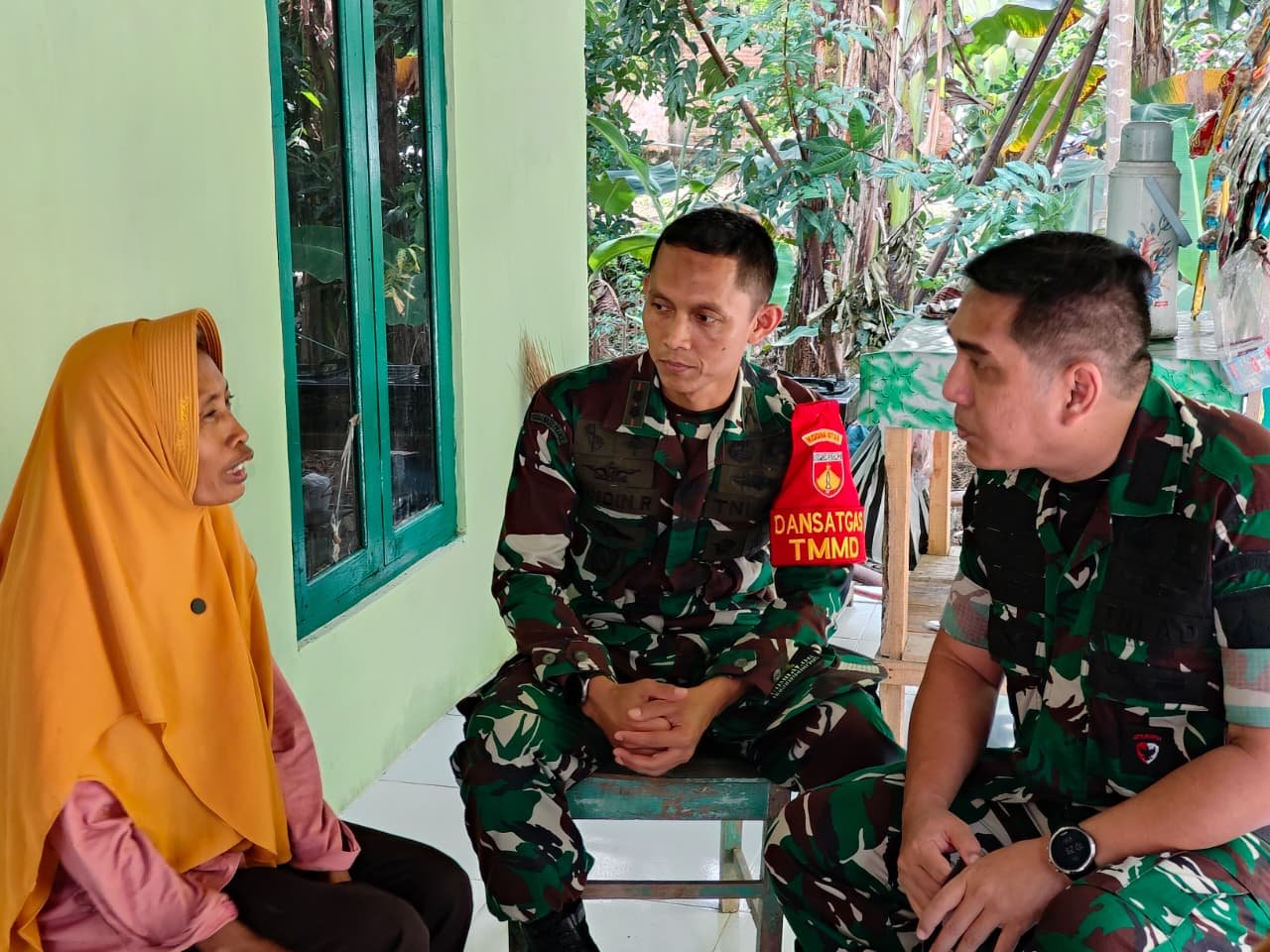 Danrem dan Dansatgas TMMD Sambangi Rumah Warga di Sragen, Ibu Sri Menangis Haru Dapat Jamban Layak