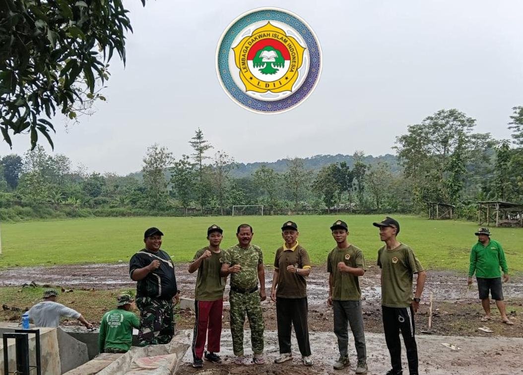 LDII Kota Semarang Turun Langsung di TMMD Wates, Bersama TNI Garap Saluran Air hingga Musala