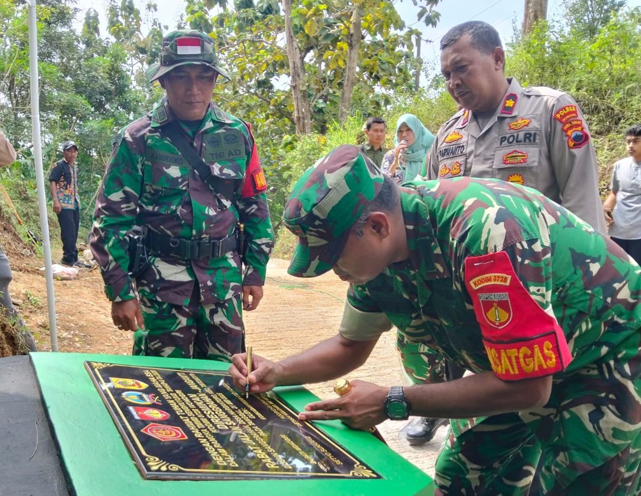 TMMD Bangun Jalan Penghubung di Hargantoro, Dandim Wonogiri Harap Dongkrak Ekonomi Warga