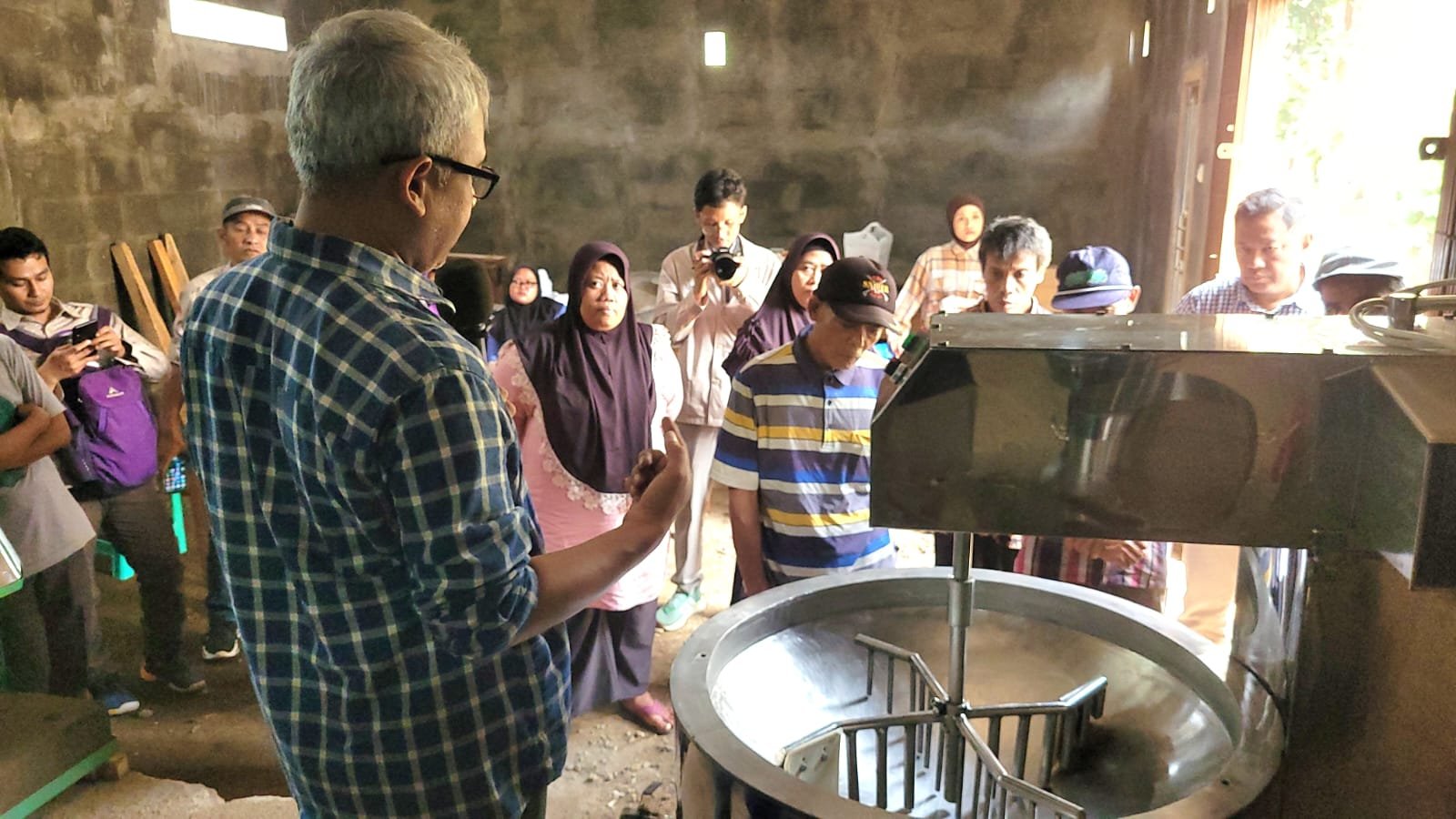 Gula Semut Banyumas Naik Kelas,UGM Turunkan Teknologi Modern