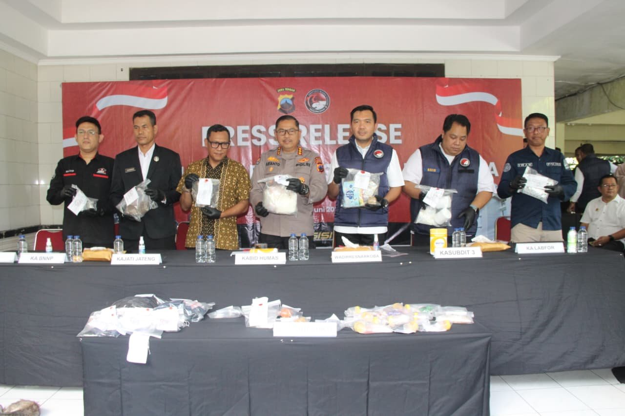 Polda Jateng Musnahkan 1,5 Kg Sabu dan Ratusan Narkoba