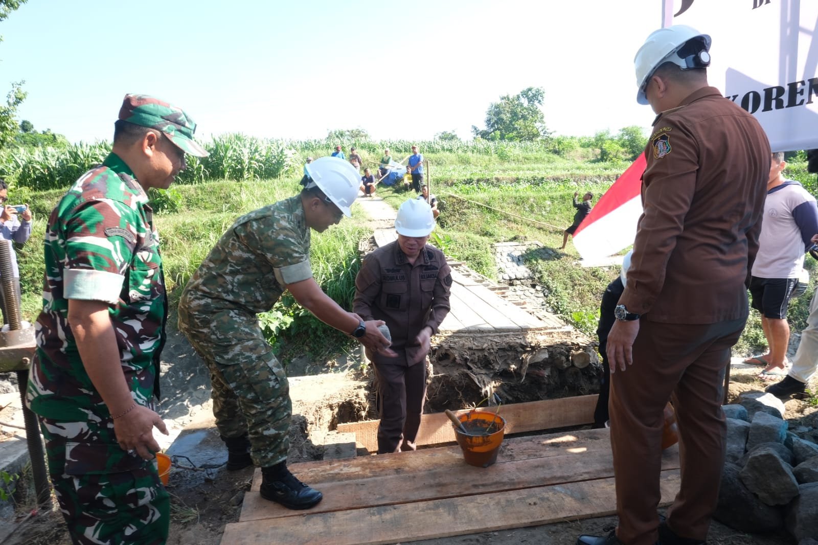 Peletakan Batu Pertama Jembatan Garuda Dimulai, Akses Warga Sentul-Ngadirejo Segera Lebih Lancar