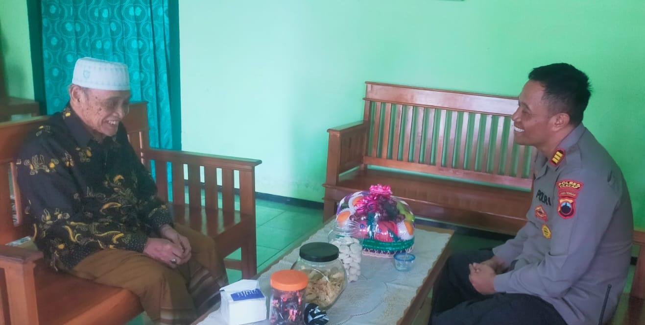 Kapolsek Adipala Gandeng Pesantren, Bentengi Santri dari Radikalisme hingga Kejahatan Siber