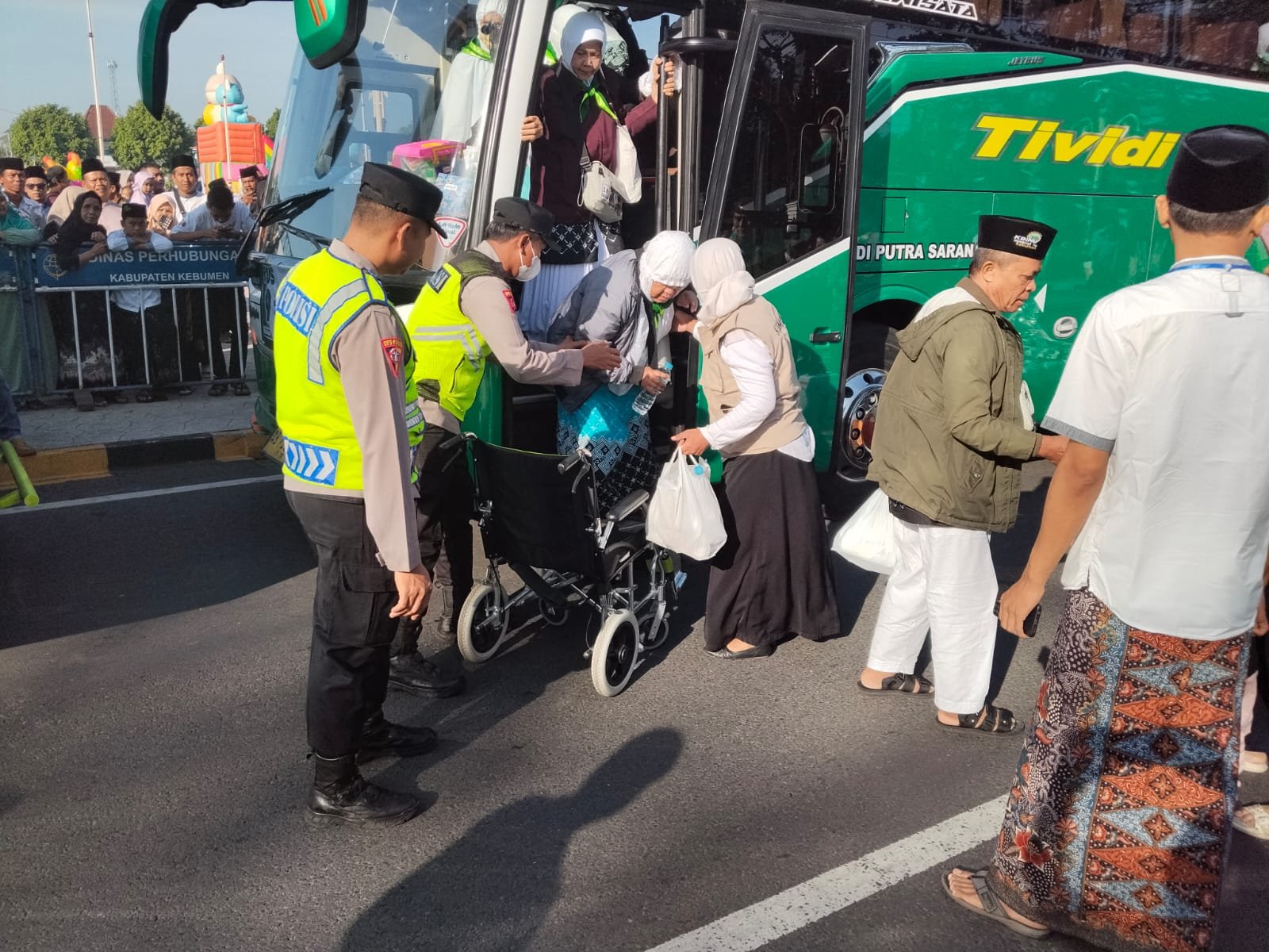 Polres Kebumen Kerahkan 193 Personel, Kawal Ketat Kepulangan Jemaah Haji dengan Humanis