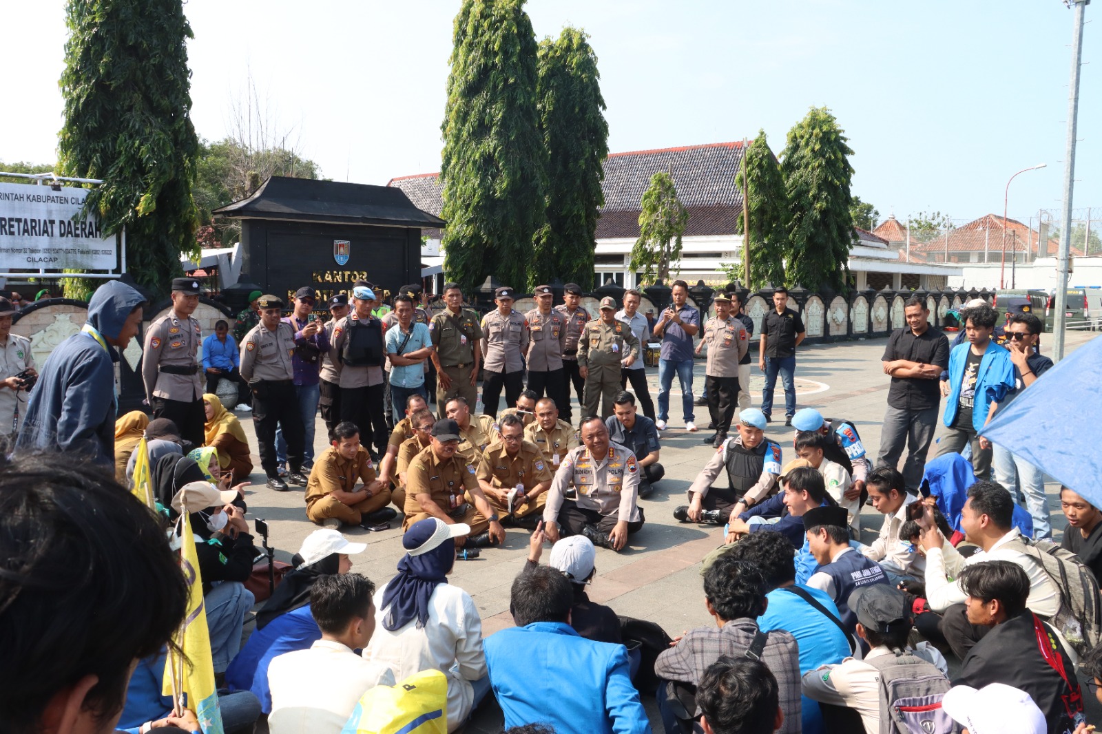 Aksi Mahasiswa di Cilacap Berlangsung Kondusif, Polresta Fasilitasi Dialog Terbuka dengan Pemangku Kepentingan