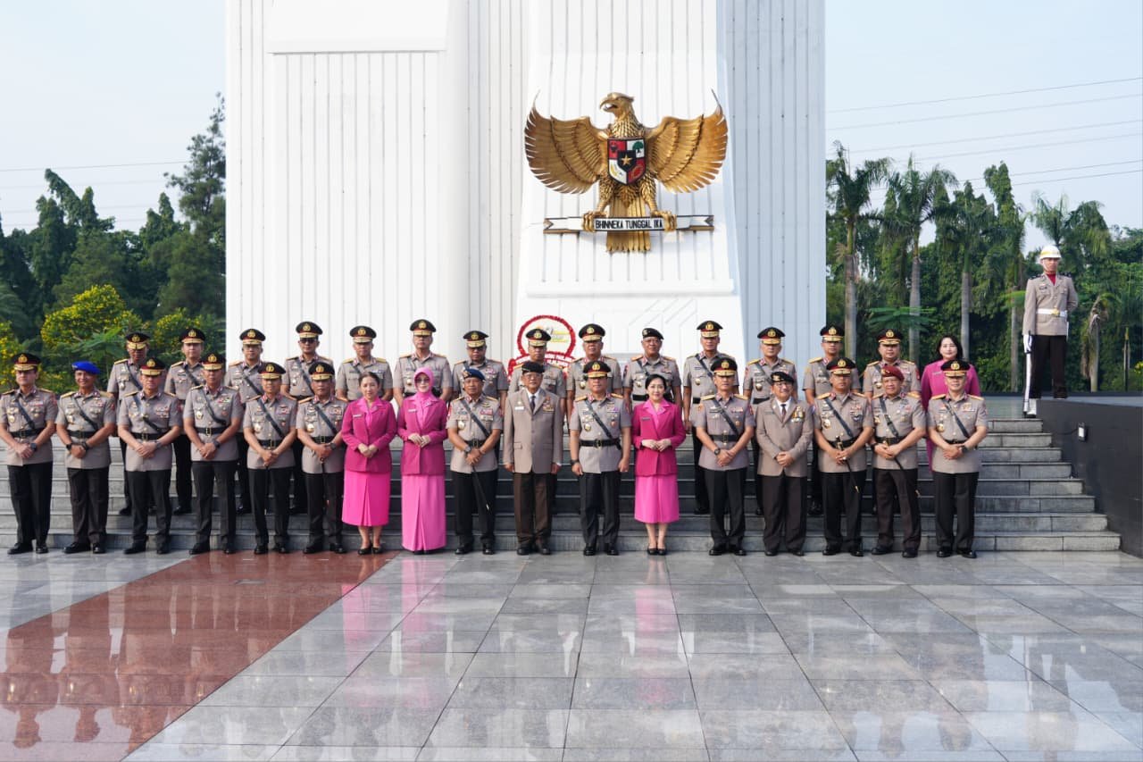 Jelang Hari Bhayangkara ke-80, Polri Gelar Ziarah Nasional: Hormati Jasa Pahlawan, Teguhkan Semangat Pengabdian