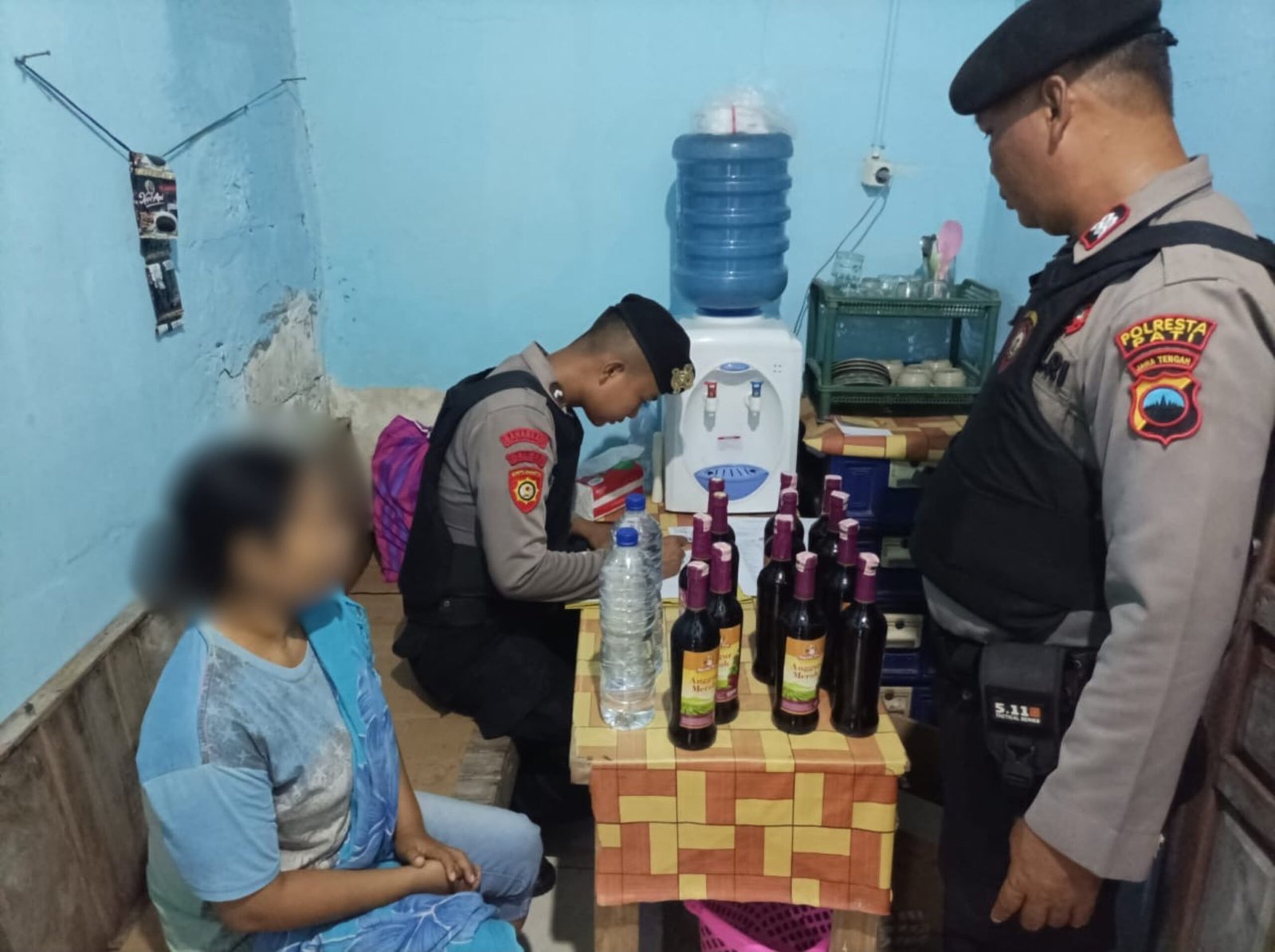 Polresta Pati Sita 21 Botol Miras Ilegal dalam Operasi Pekat
