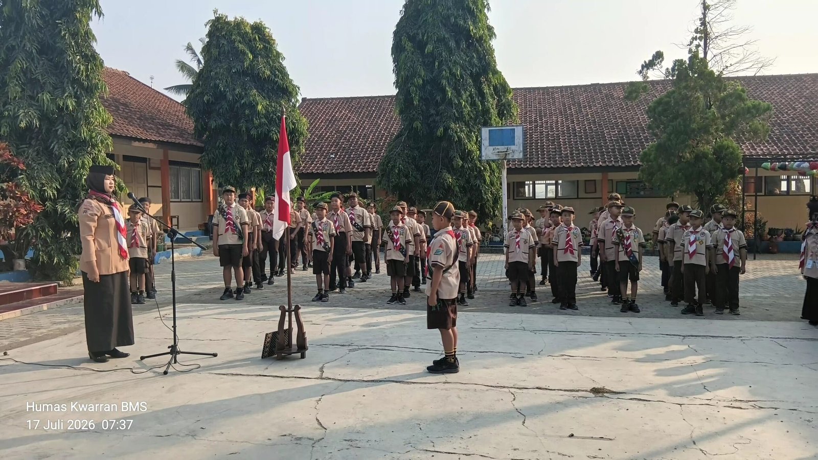 SDN 2 Papringan Terima 24 Anggota Baru Pramuka Siaga