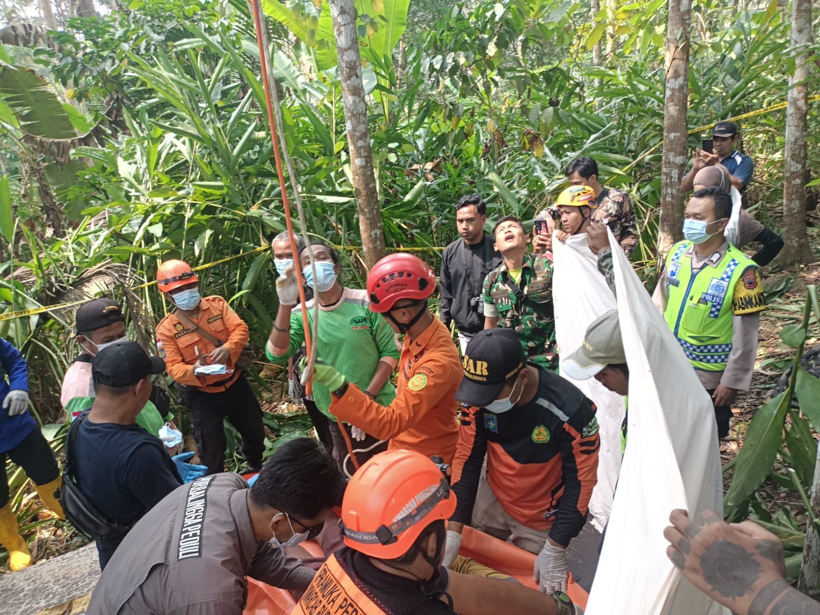 Lansia Meninggal Saat Memetik Kelapa, di Rembang Purbalingga