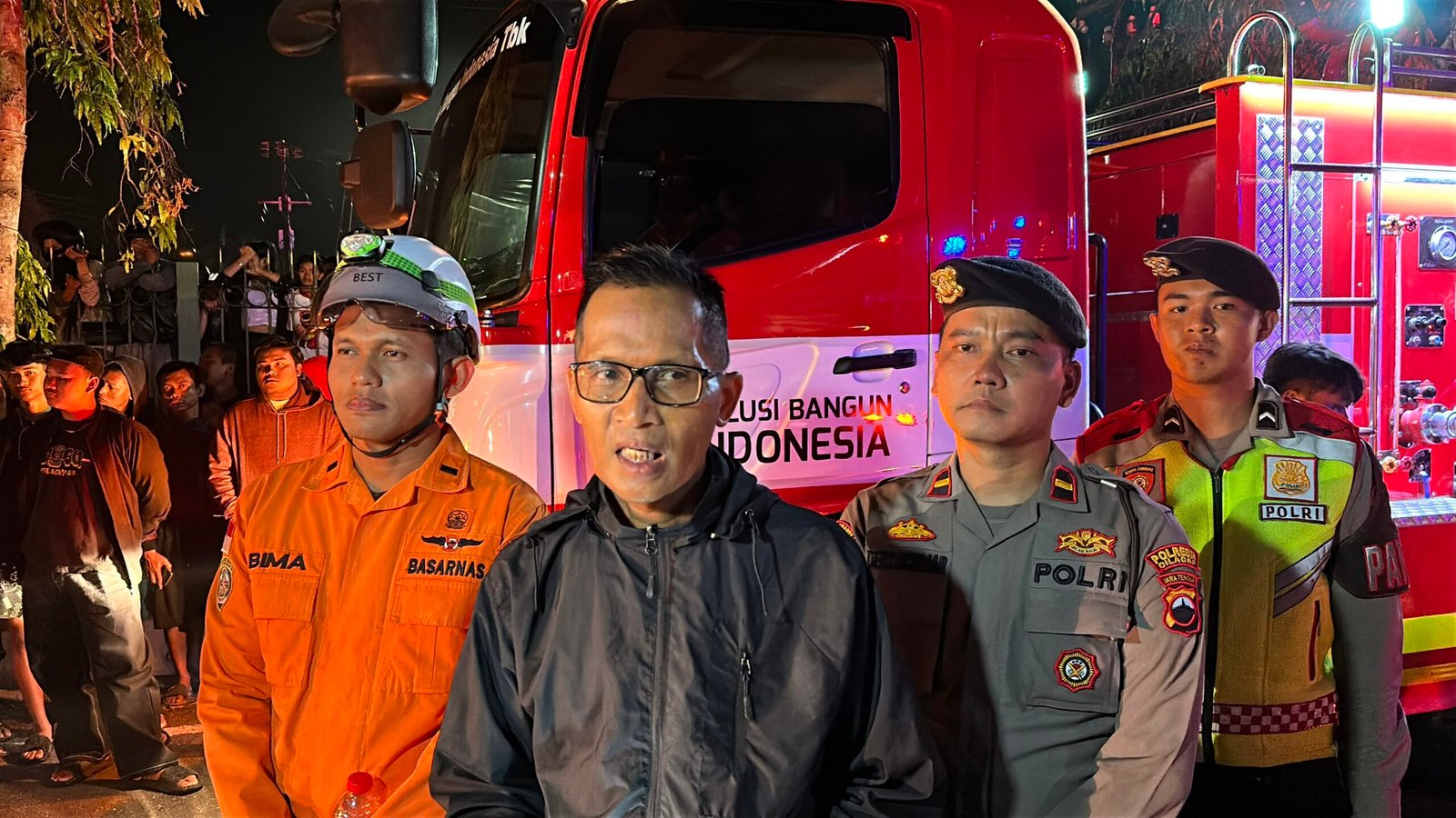 Polresta Cilacap Kerahkan Water Canon Tangani Kebakaran Bengkel, Tim Inafis Selidiki Penyebab