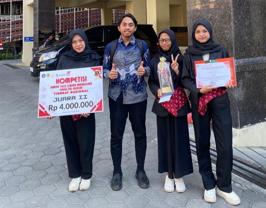 Mahasiswa Hukum UHB Raih Juara II LKTI Nasional di Semarang