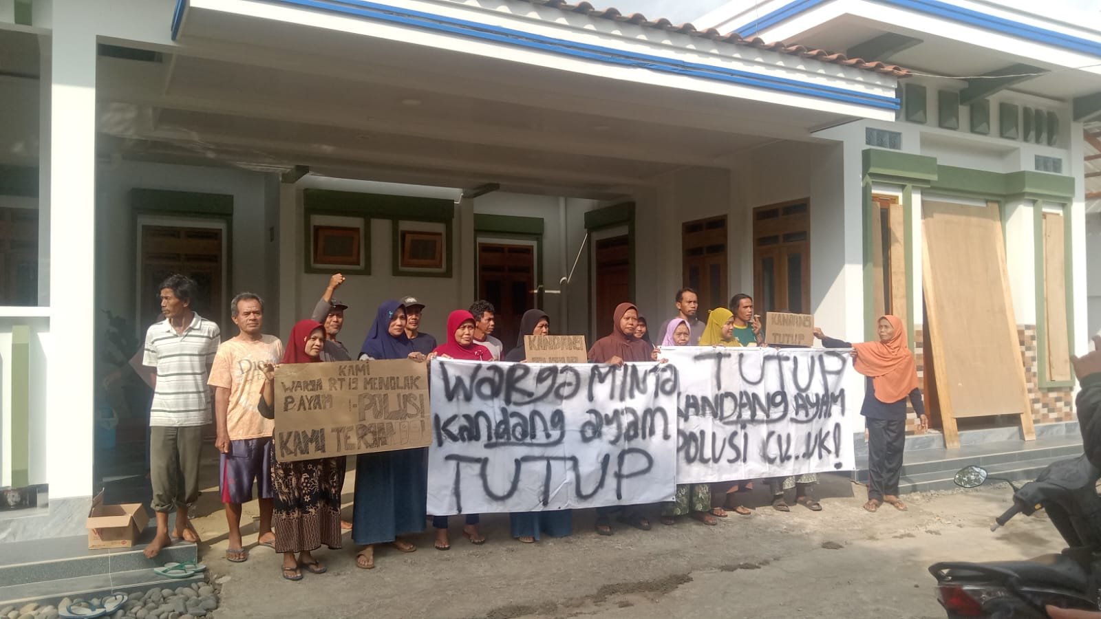 Polemik Peternakan Ayam Petelur di Desa Pasuruan Berakhir Damai, Pemilik Sepakat Tutup Usaha dalam Waktu Sebulan