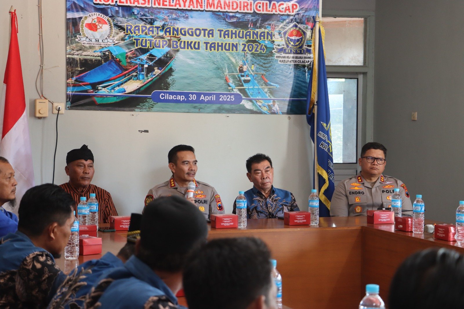 Kapolresta Cilacap Perkuat Sinergi dengan Nelayan Jaga Kamtibmas