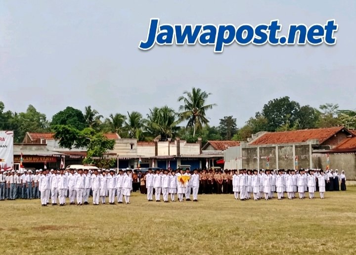 HUT ke-81 RI di Nusawungu, Perkuat Semangat Gotong Royong