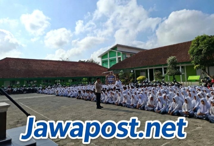 Polresta Cilacap Bekali Siswa MAN 1 Kroya, Bijak Gunakan Al