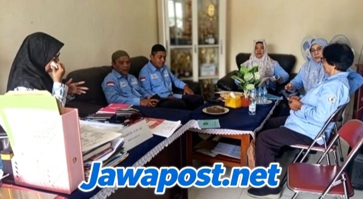 Pengawas Kemenag Kab.Sorong Kunjungi MI  Al Ikhtiar 4