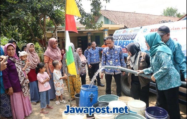 Bantuan 10.000 Liter Air Bersih Mengalir ke Warga Srowot
