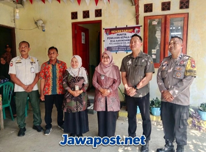 Purwati Resmi Daftar Calon Kades Karang Nangka