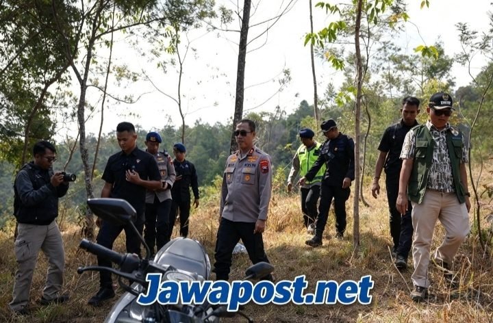 Ancaman Karhutla Gunung Lawu Meluas, Kapolda Jateng Upayakan Water Bombing