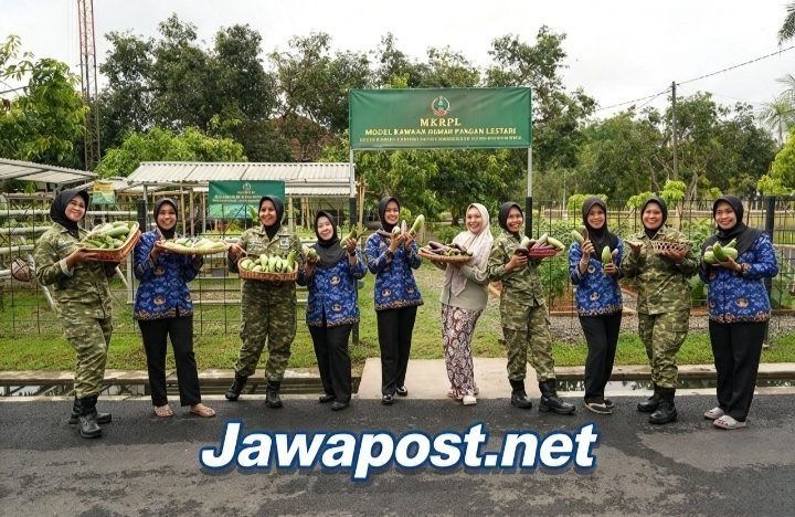 Persit Korem 071/WK Sulap Lahan Kosong Jadi Kebun Sayur Produktif